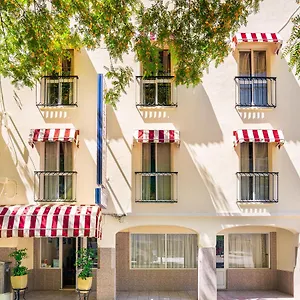  Pensión Residencial Capri
