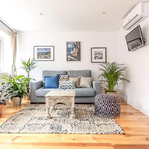  Bed and breakfast Lx Design Near Congress Center Portugal